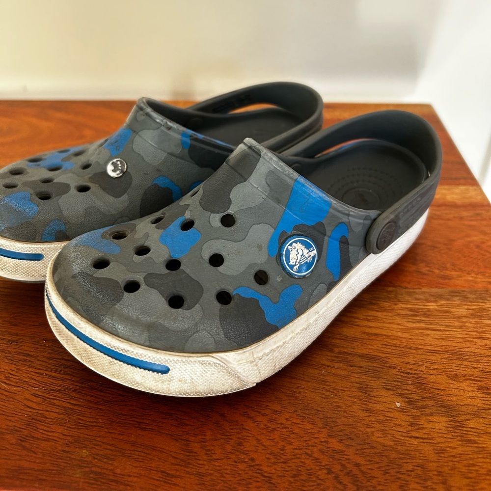 CROCS Kids Camo Blue and Gray Sandals